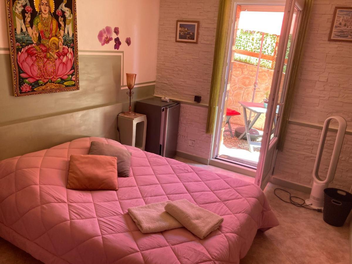 موناسيا-داولينه Chambre Double Avec Salle De Bain Privee المظهر الخارجي الصورة
